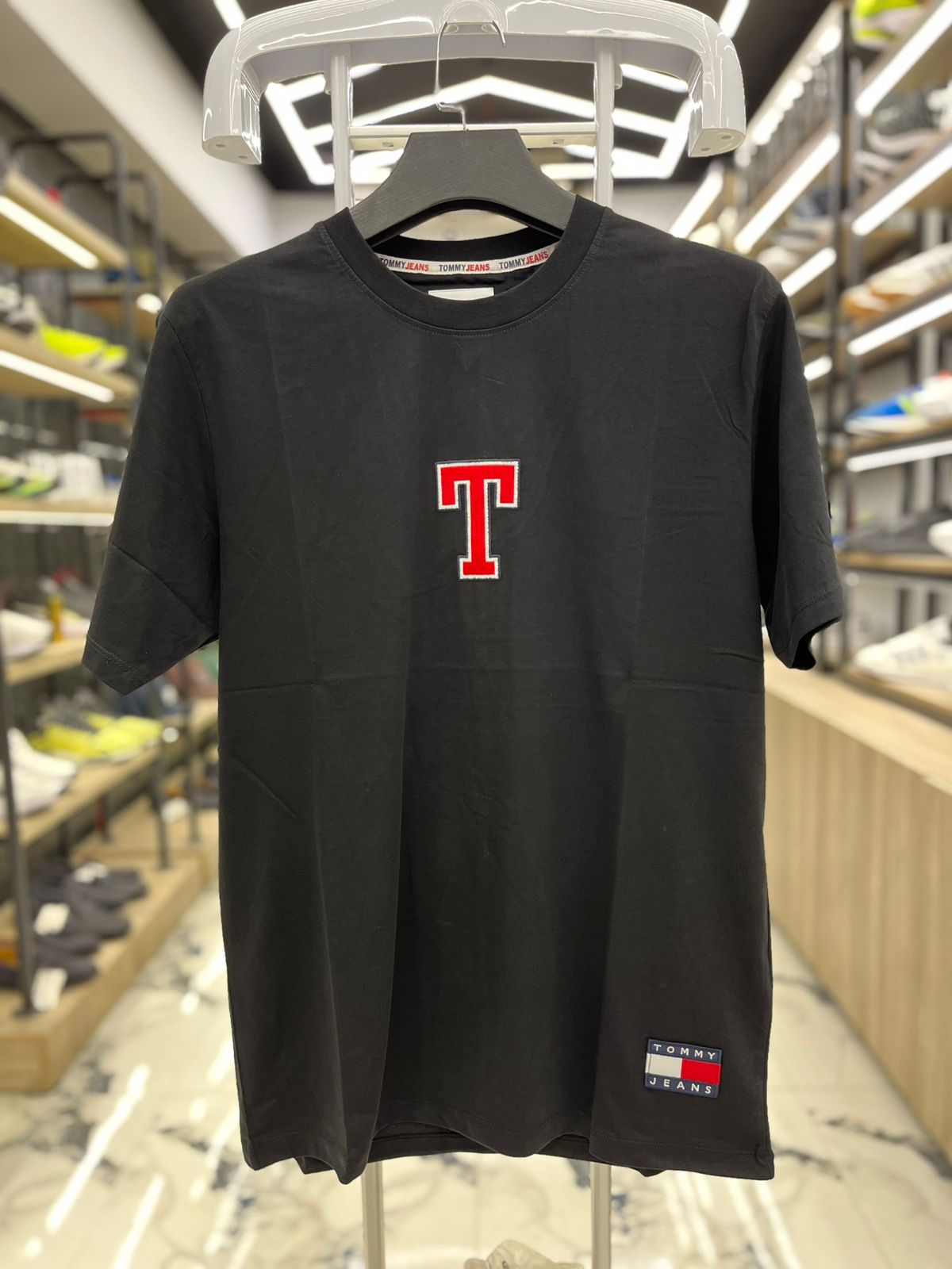 تيشرت راوند Tommy