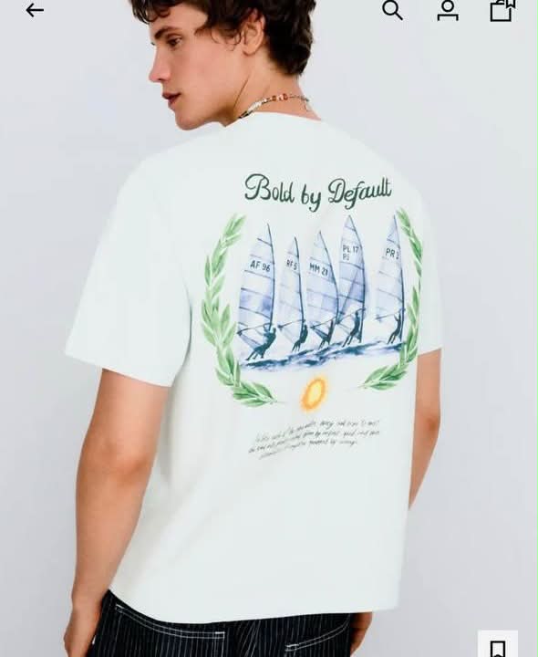 تيشرت راوند BERSHKA
