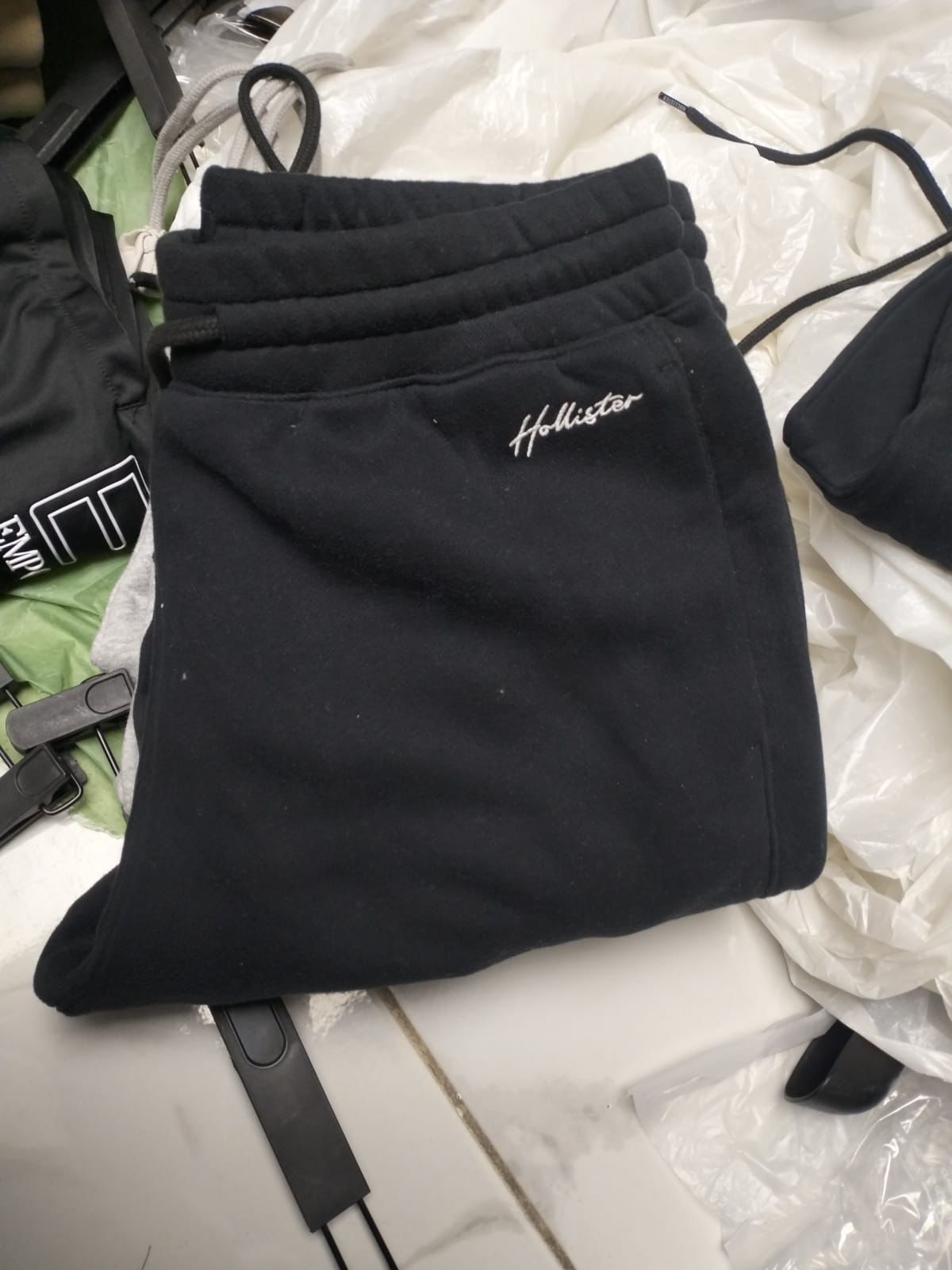 بنطلون ميلتون HOLLISTER