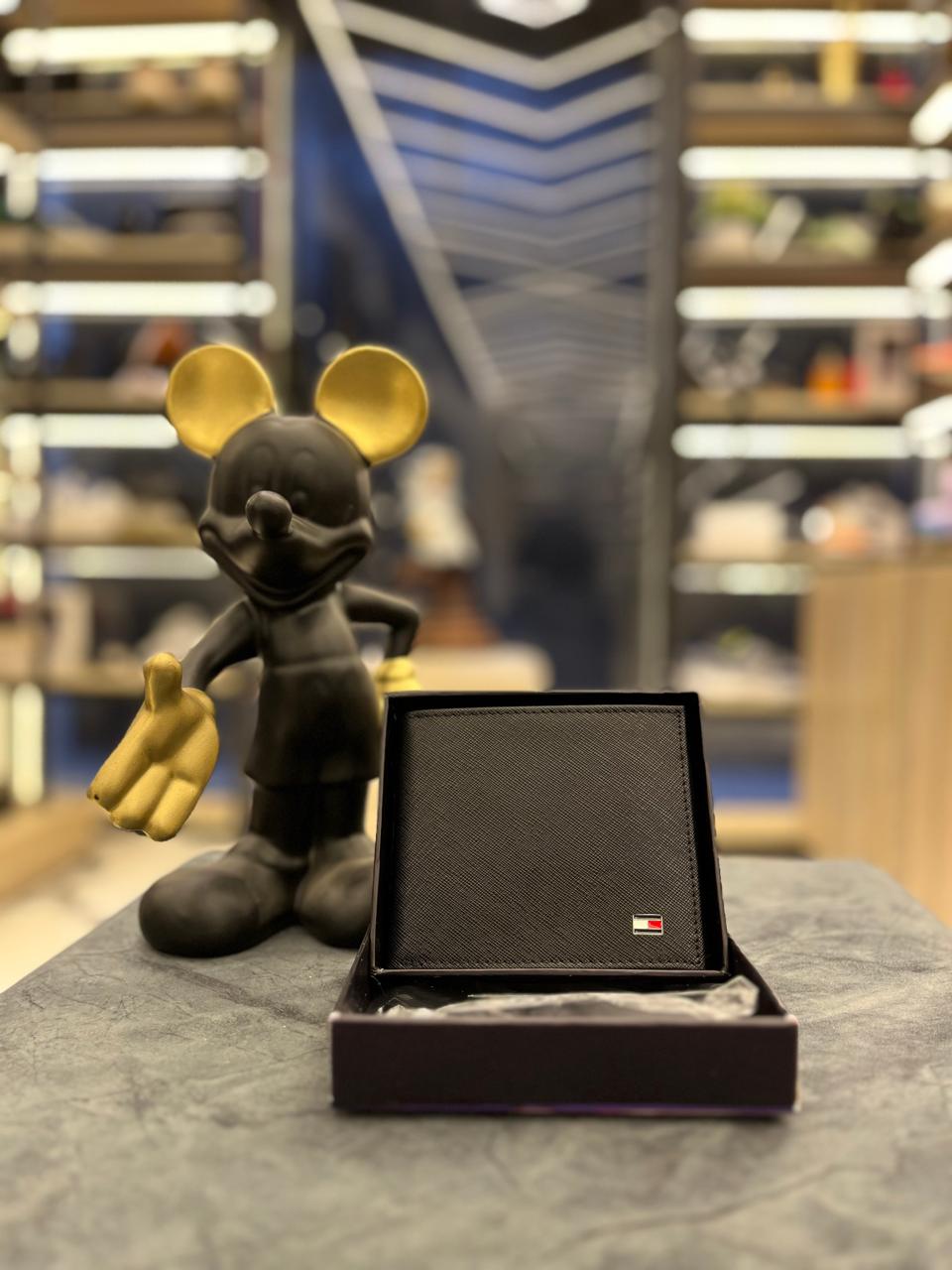 محفظه Tommy