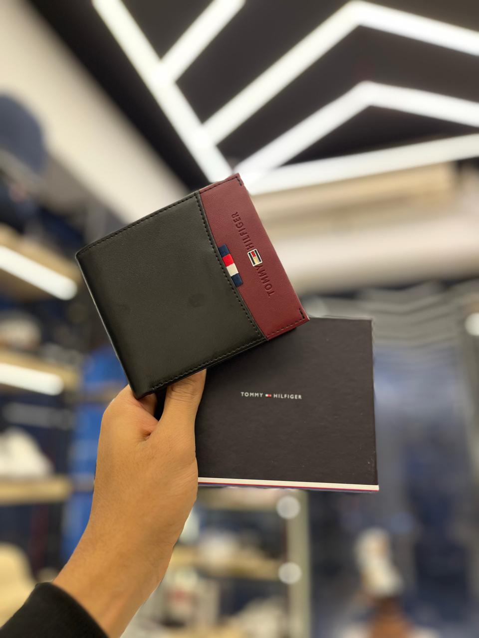 محفظه Tommy