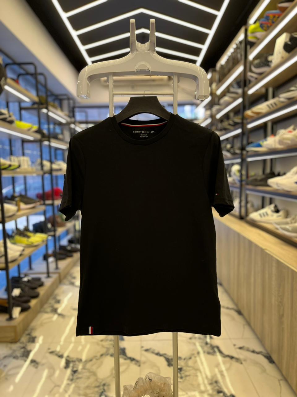 تيشرت راوند Tommy