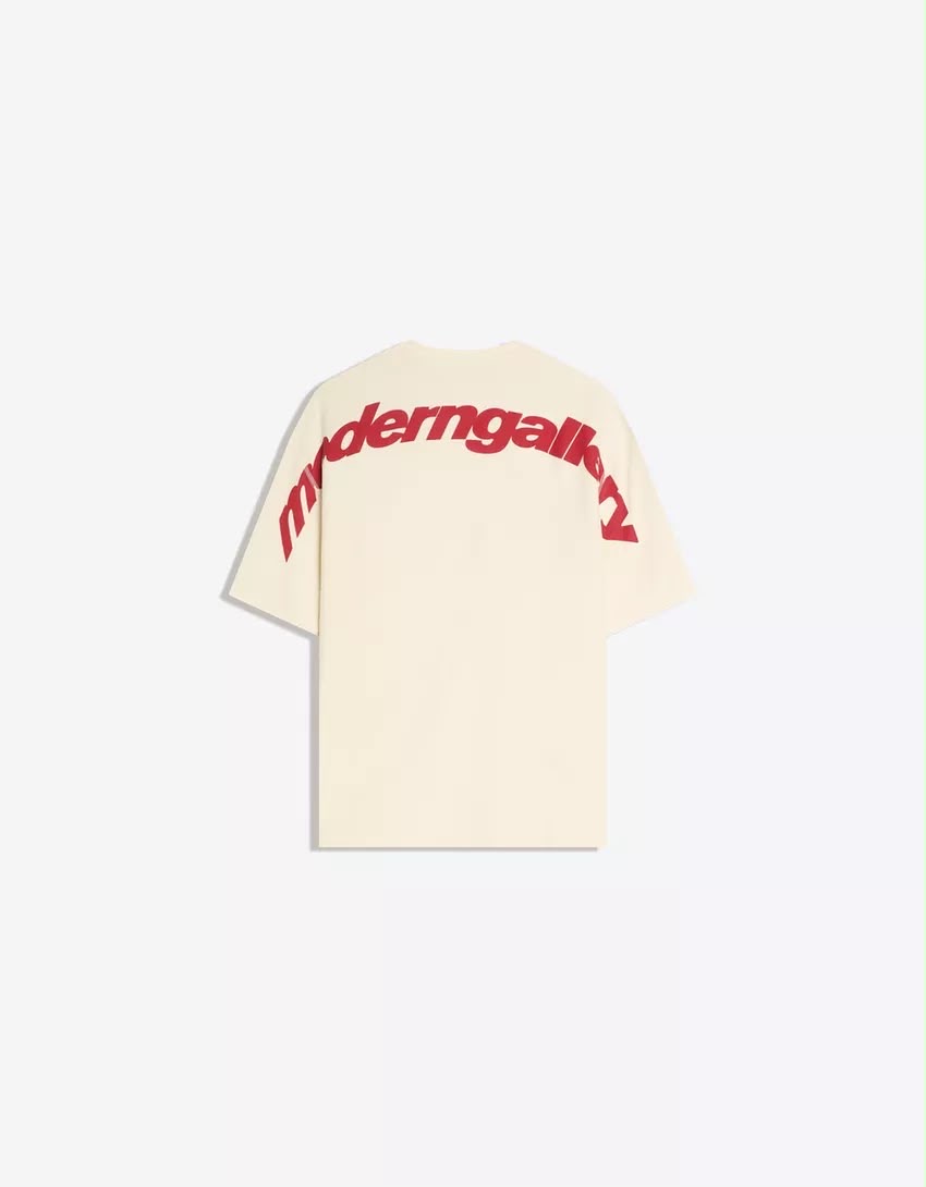 تيشرت راوند BERSHKA