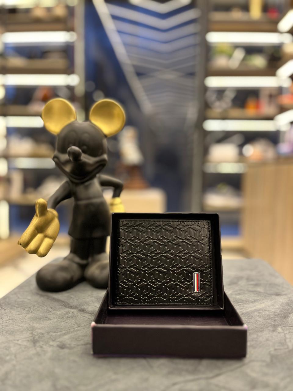 محفظه Tommy