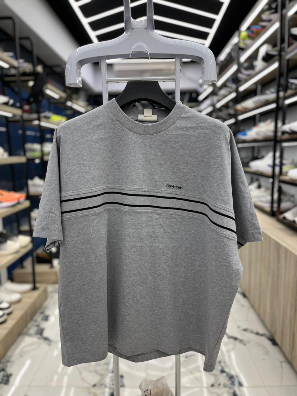 تيشرت راوند ck