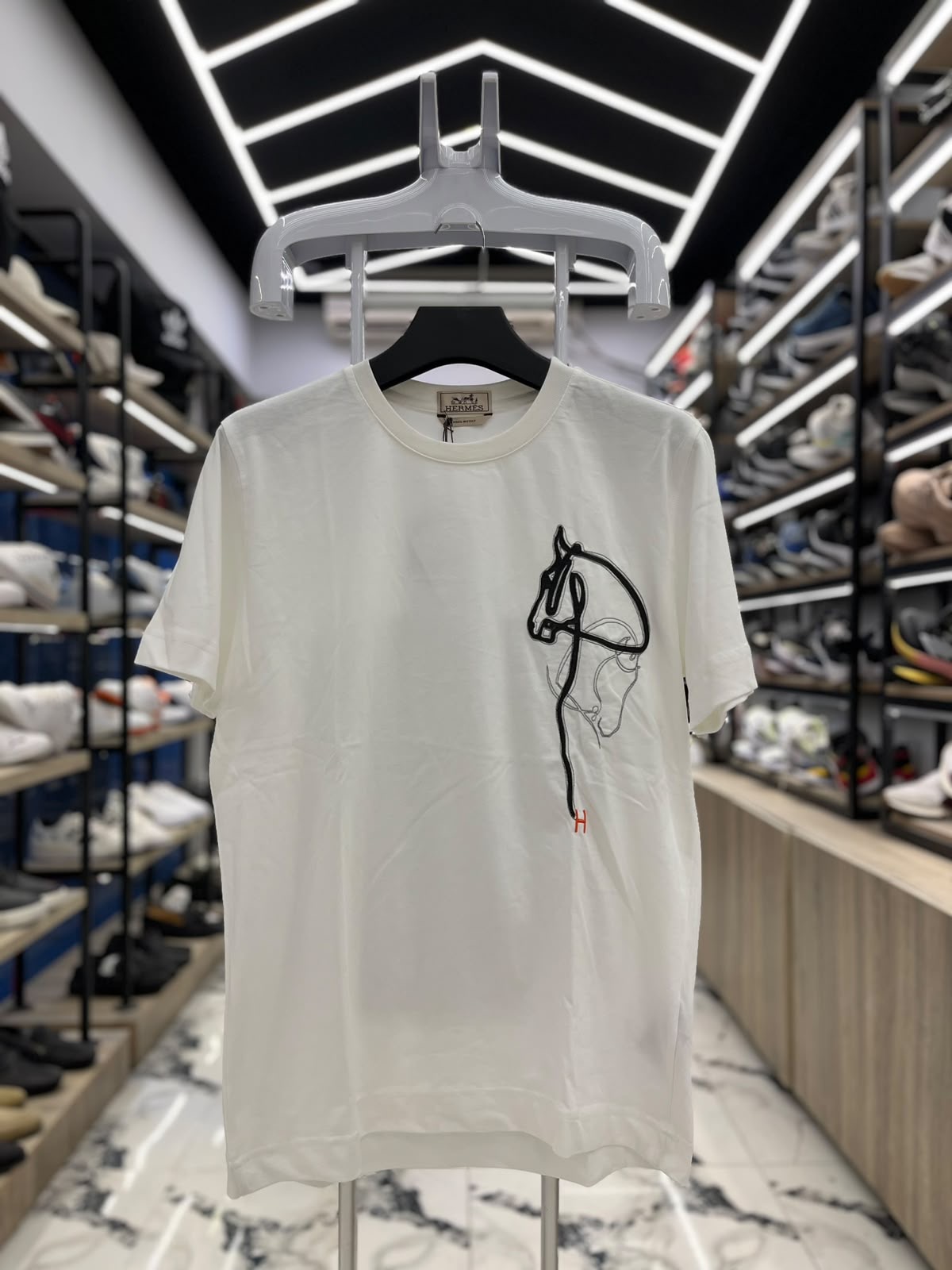 تيشرت راوند إيطالي Hermes