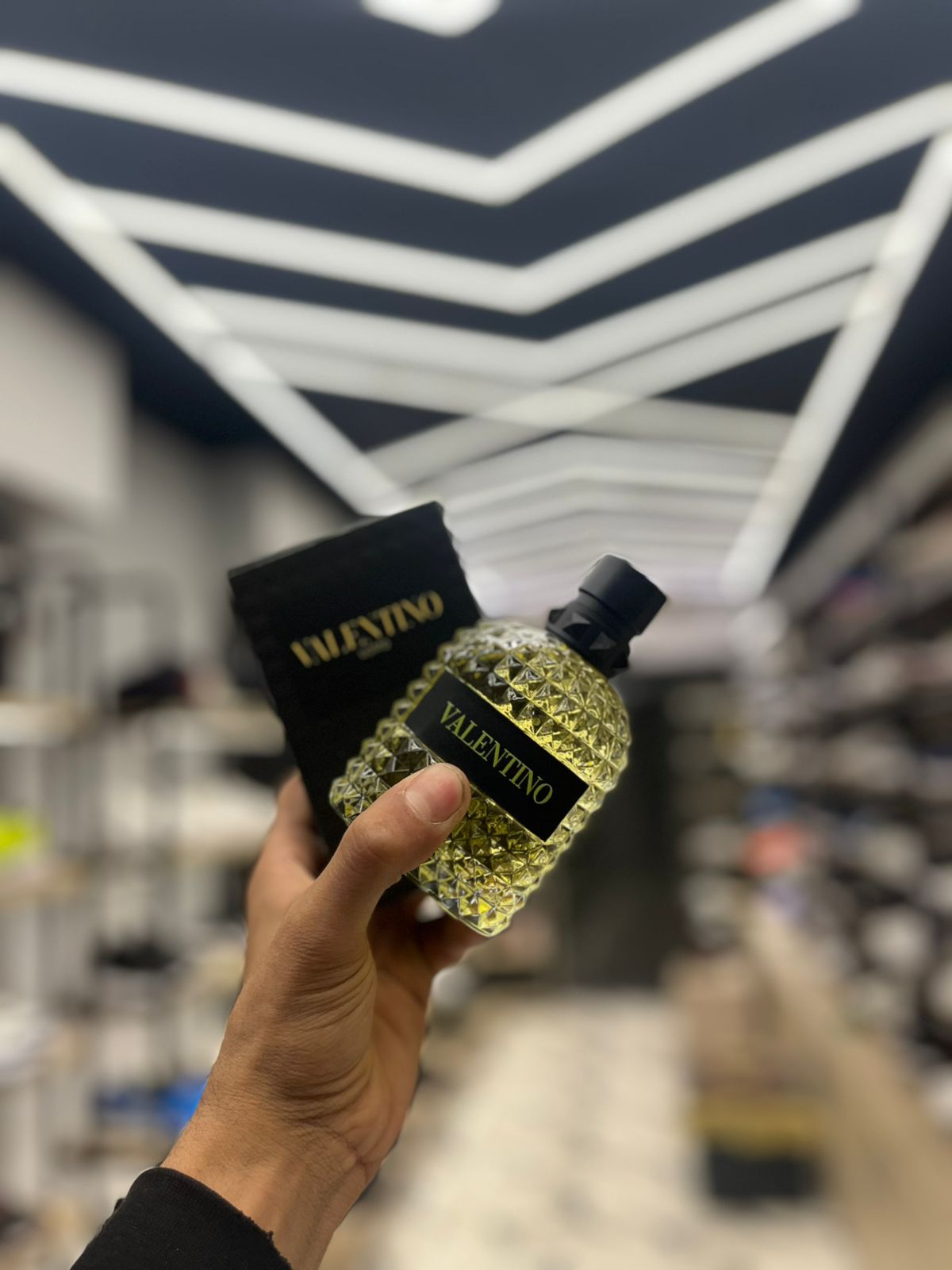 برفان VALENTINO