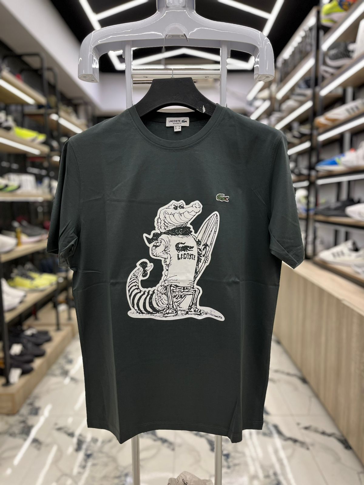 تيشرت راوند Lacoste