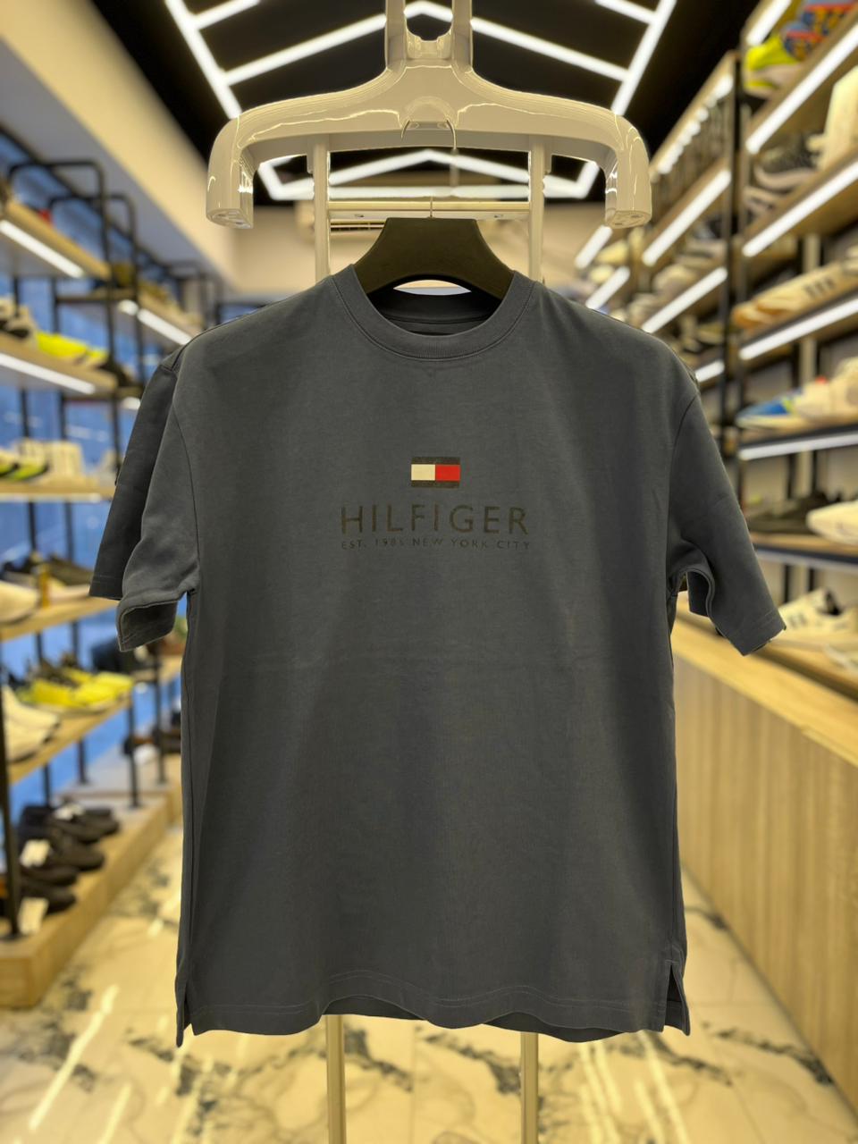 تيشرت راوند Tommy