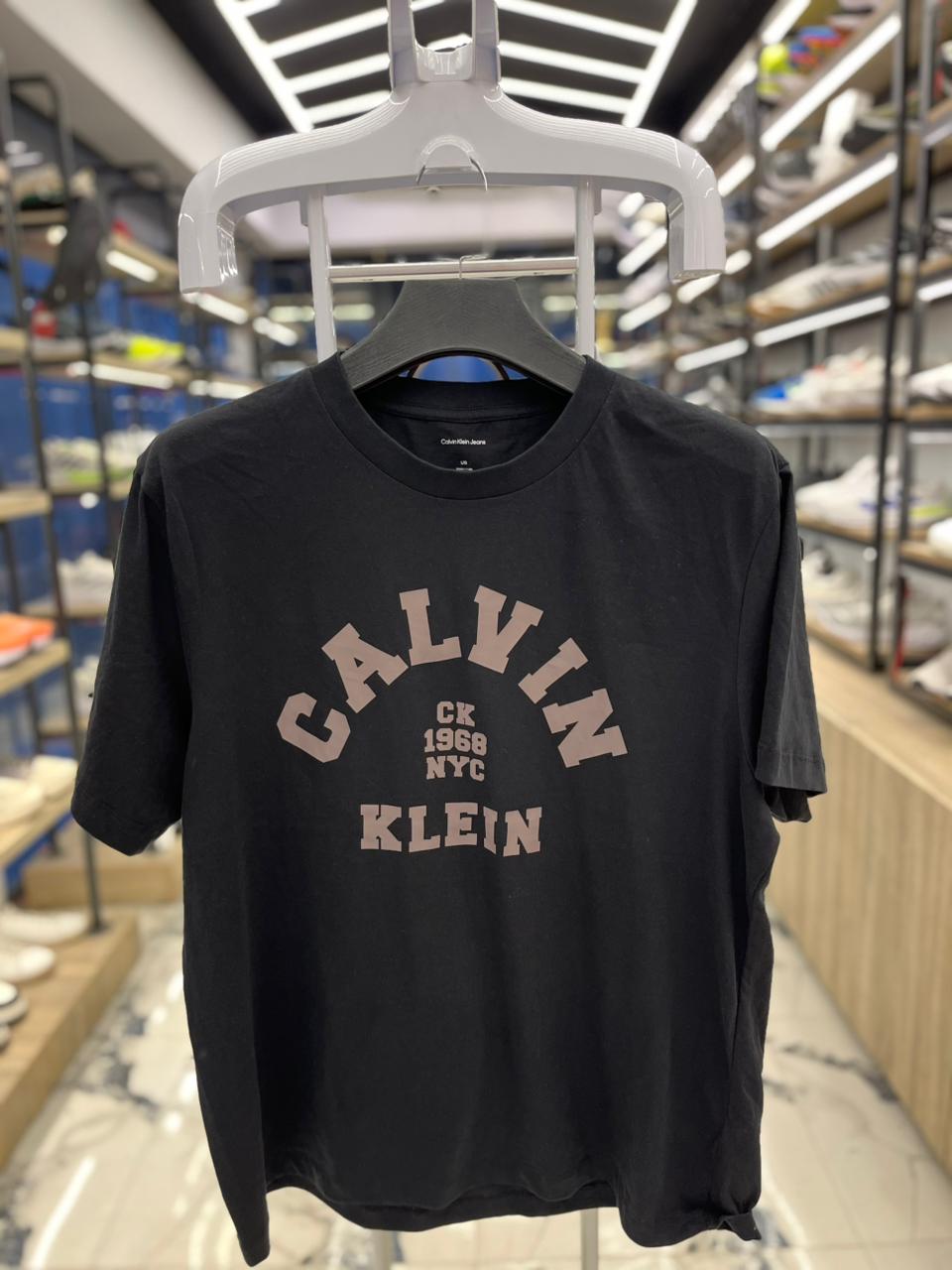 تيشرت راوند ck