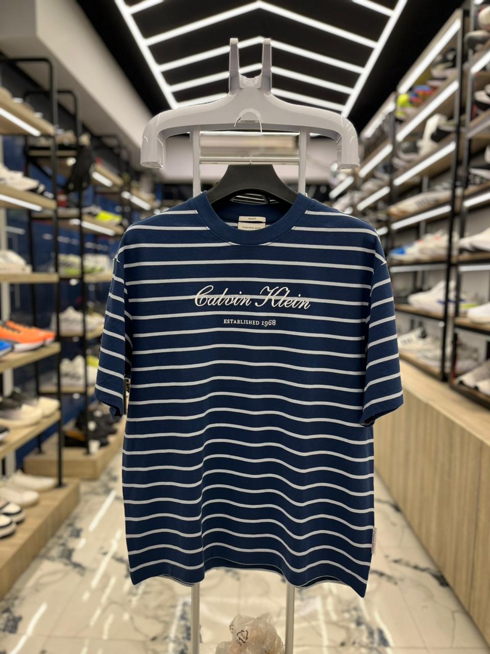 تيشرت راوند ck