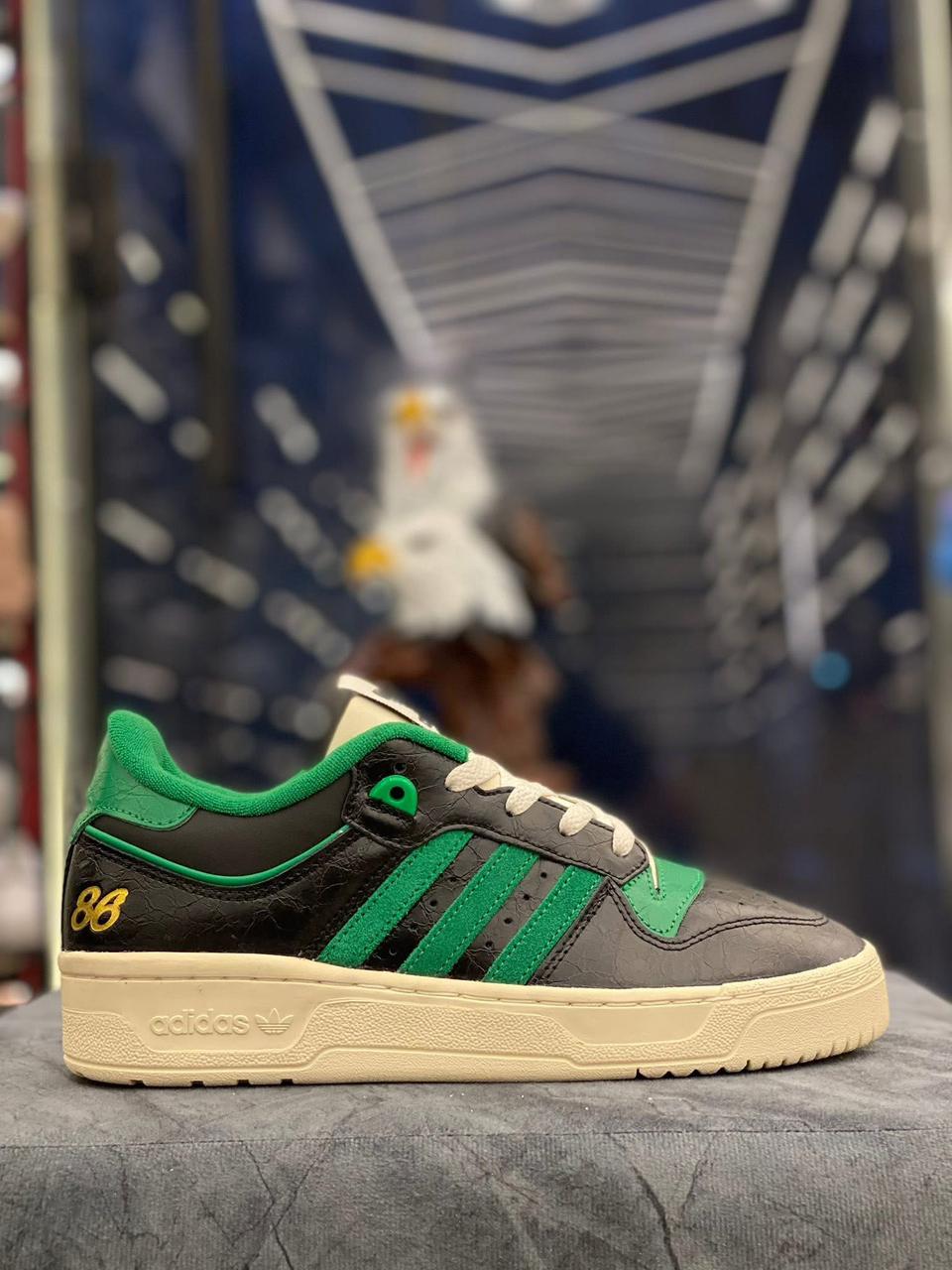 شوز adidas original