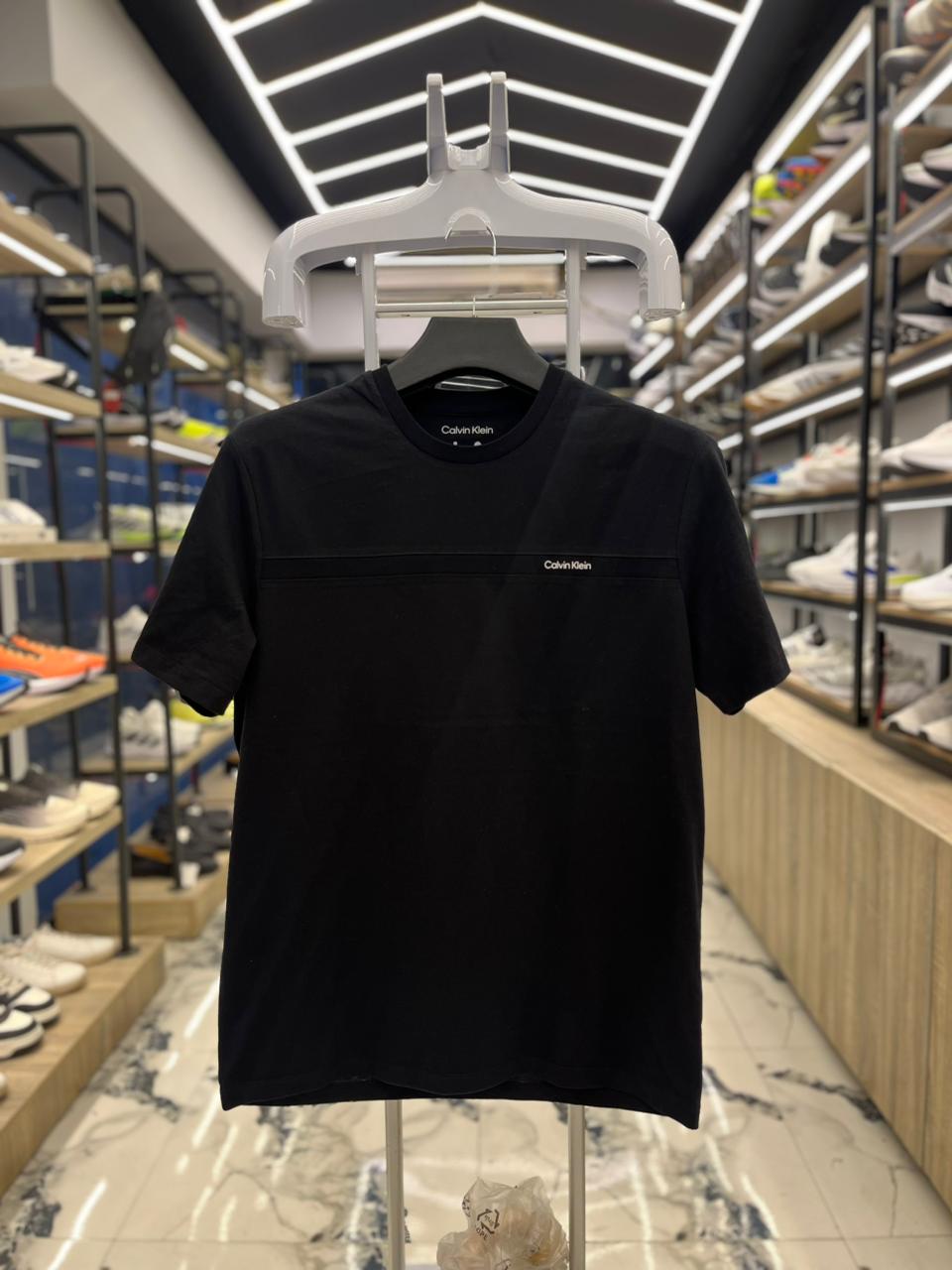 تيشرت راوند ck