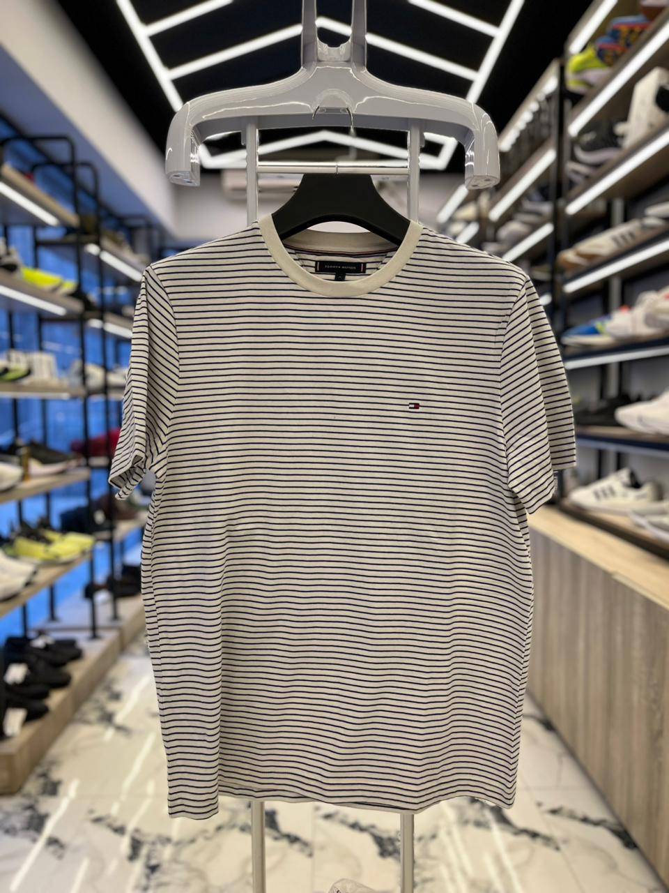 تيشرت راوند Tommy