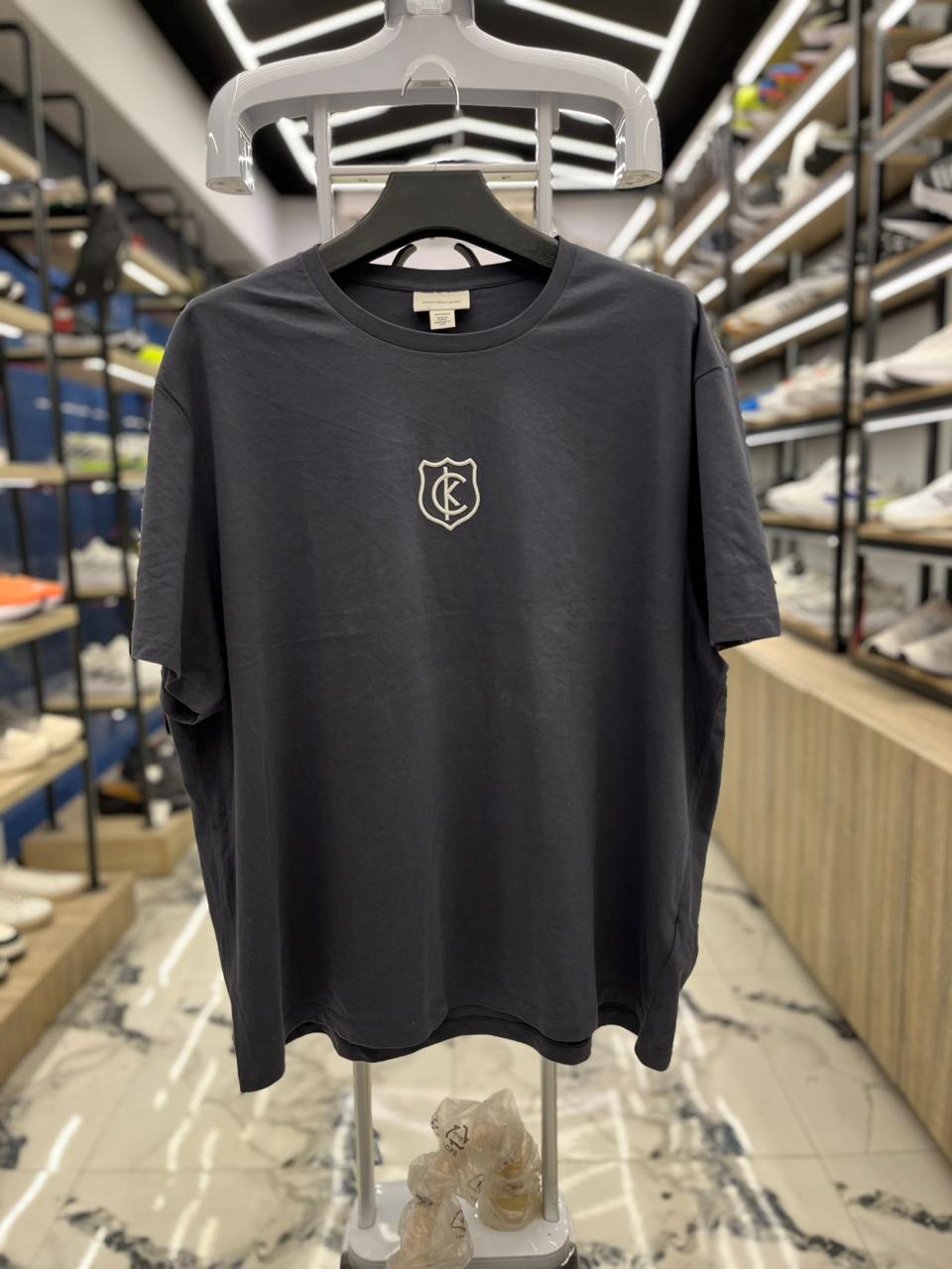 تيشرت راوند ck